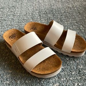 Reef platform sandals size 7